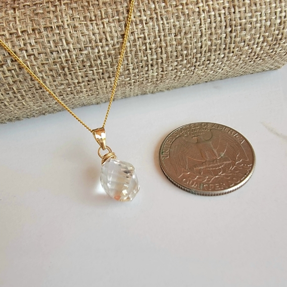 ROCK CRYSTAL Necklace Minimalist Crystal Gemstone CLEAR - Picture 3 of 5